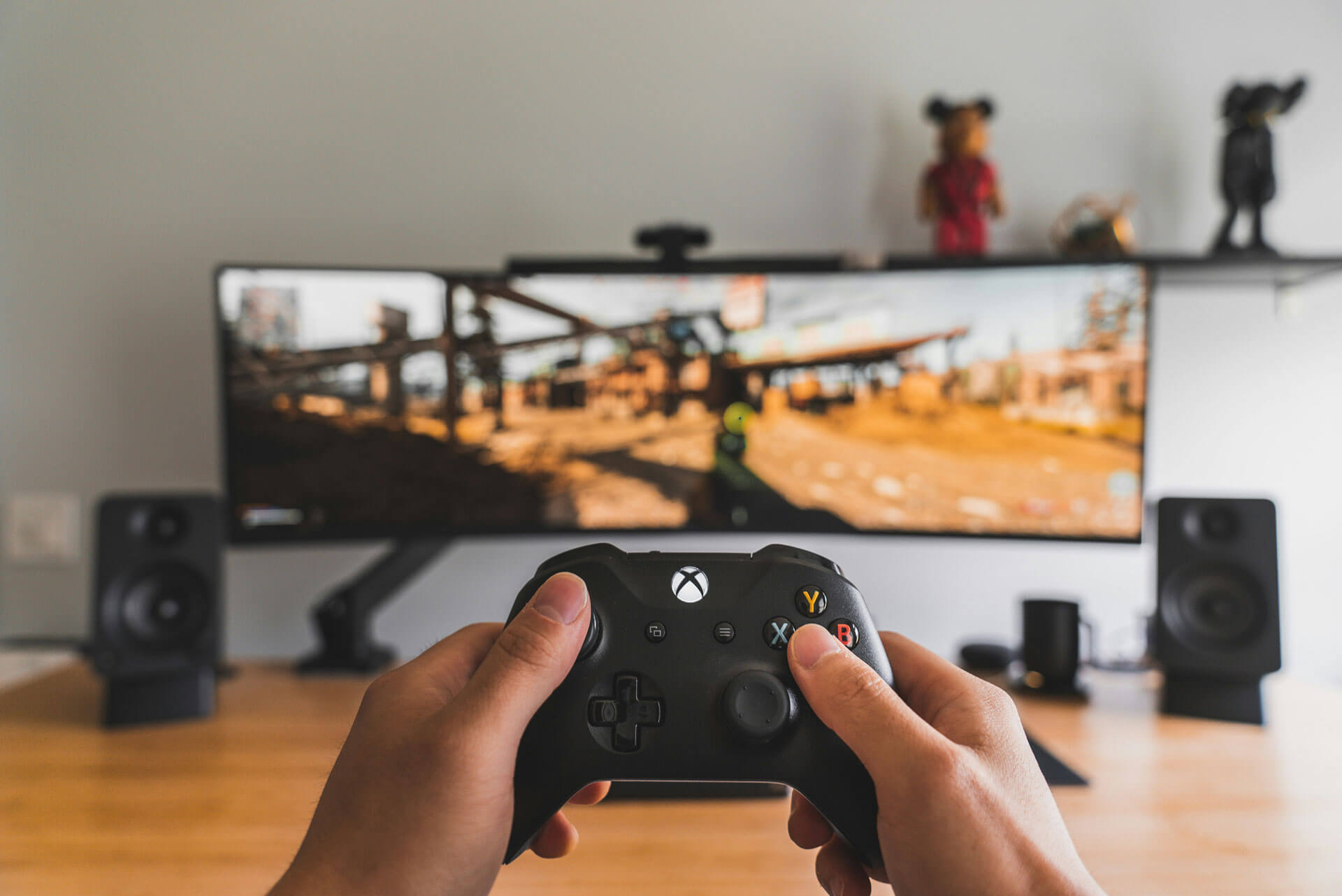 XBOX Gamepass tidak hanya bisa dimainkan di konsol XBOX, tetapi bisa juga dimainkan dari PC.
