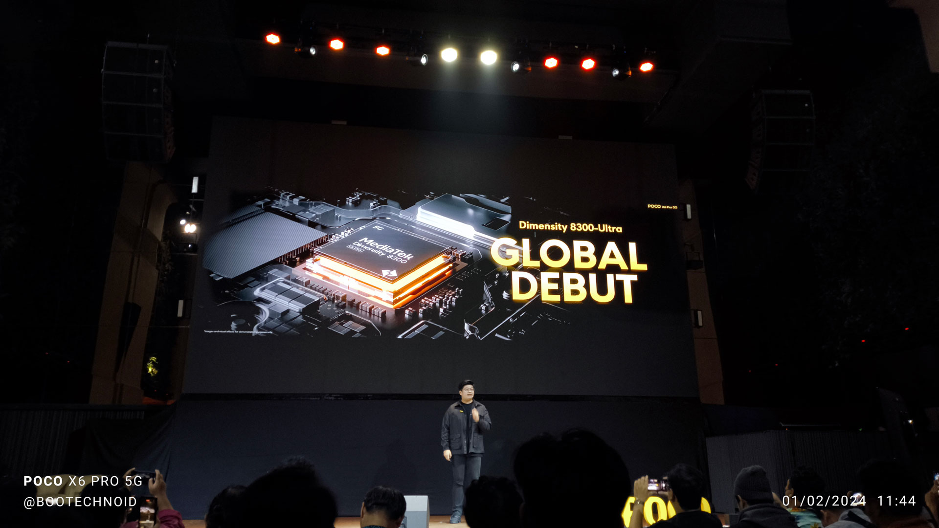 Smartphone ini juga menjadi Global Debut Mediatek Dimensity 8300 Ultra, yang merupakan chipset Premium dari Mediatek tahun 2024 ini bersama Dimensity 9300.