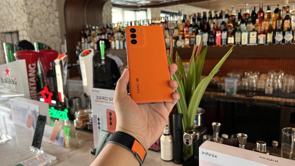 Infinix Zero 30 adalah salah satu flagship andalan Infinix Indonesia pada tahun 2022-2023 lalu.