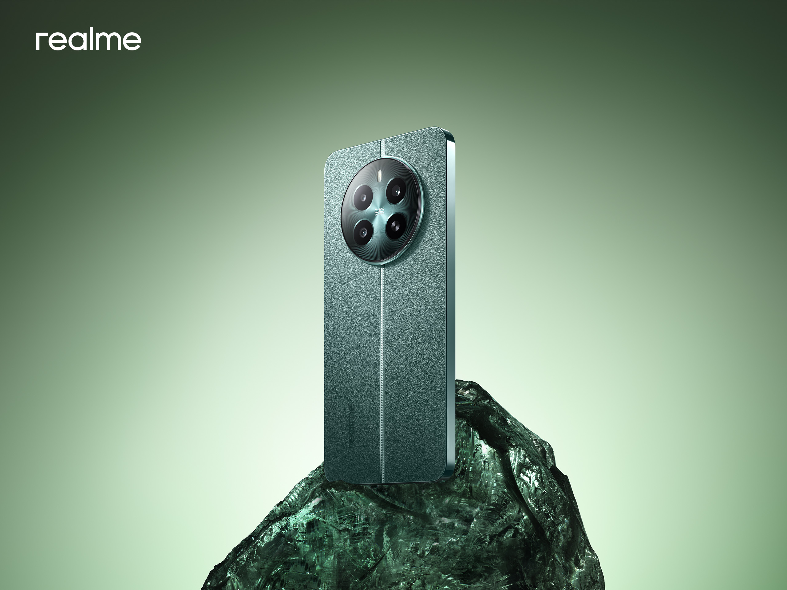 realme 12+ 5G juga hadir sebagai opsi fotografi yang tidak kalah menarik.