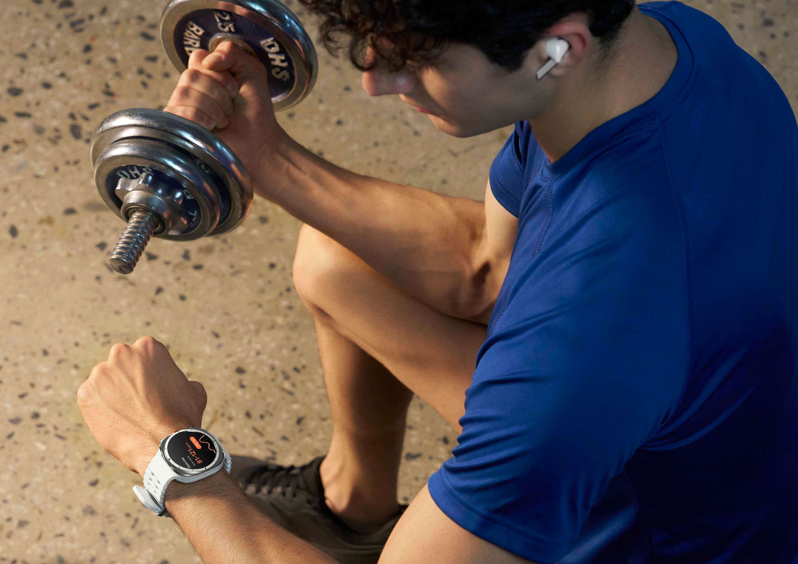 Workout dengan asistensi monitor yang baik sangat penting loh!