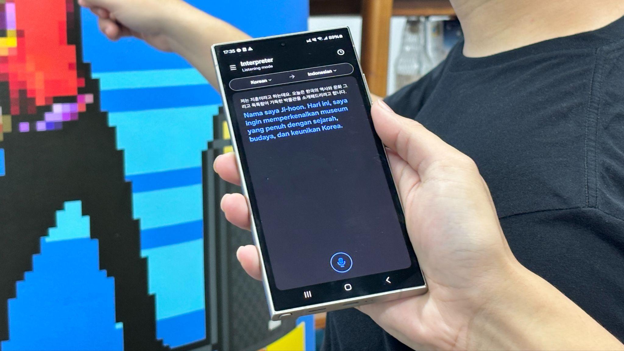 Bikin momen tur museum kamu lebih berkesan dengan memahami konteks menggunakan fitur Listening Mode di Galaxy S24 Series