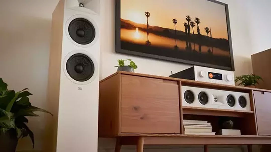 JBL Luxury line yang dihadirkan JBL Indonesia berikan kemudahan dalam menyusun hingga menikmati pengalaman audio Home Cinema yang tidak ada lawannya.
