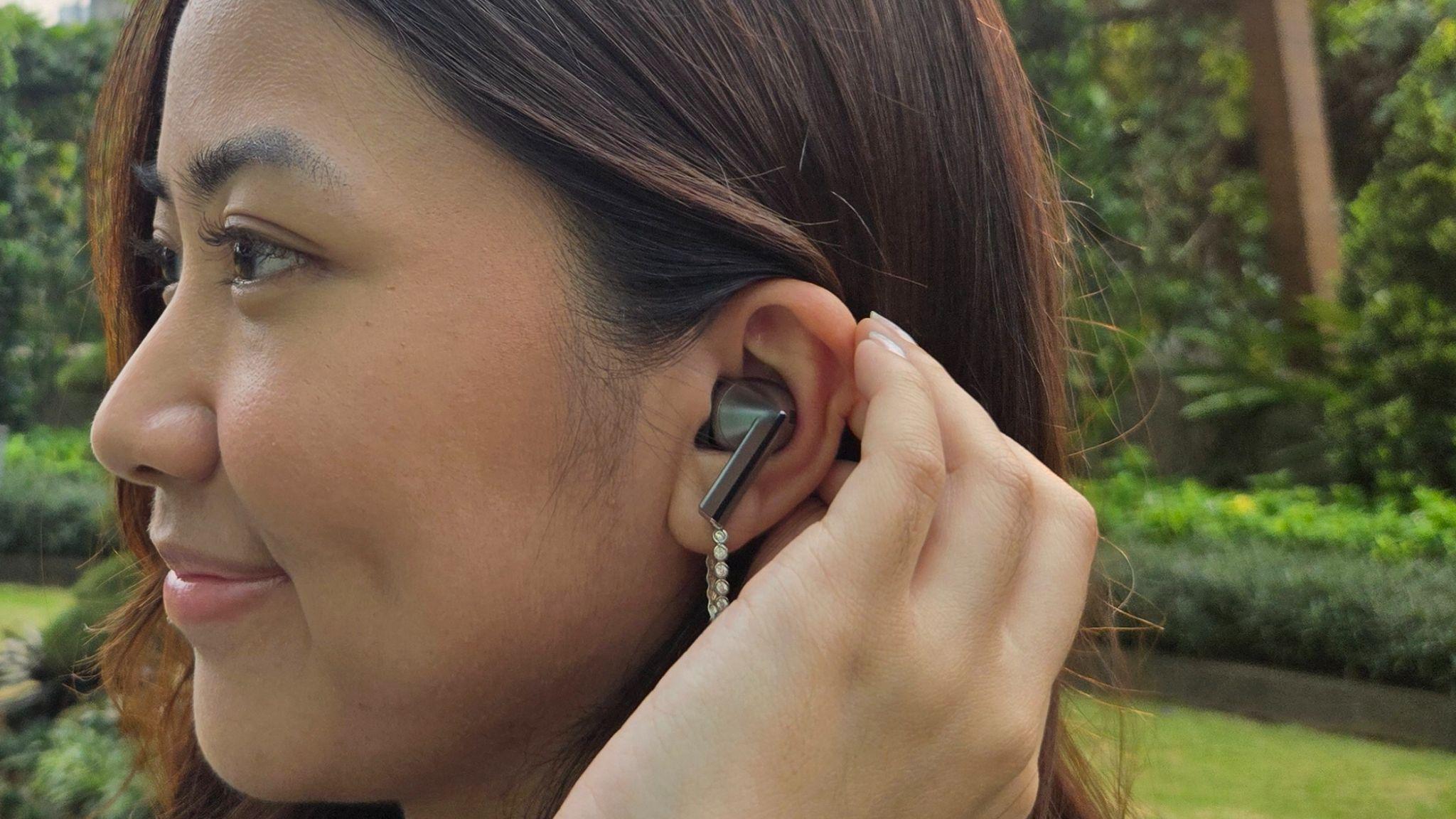 Tingkatkan performa aktivitas fisik dengan playlist yang tepat pakai kualitas suara Galaxy Buds3 Series yang jernih