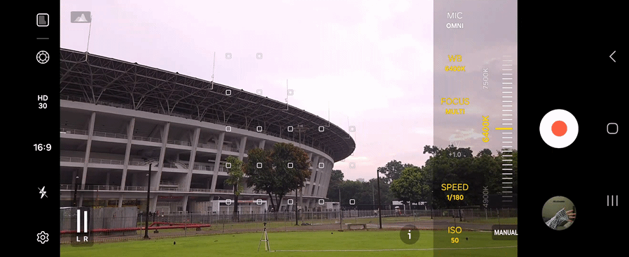 Kamu bisa bebas mengatur mood pada footage yang diambil sesuai keinginan hanya dengan mengatur White Balance di Galaxy Z Flip6