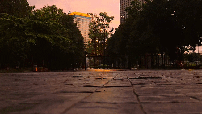 Hasil video dengan pengaturan White Balance tinggi untuk membuat hasil video lebih warm