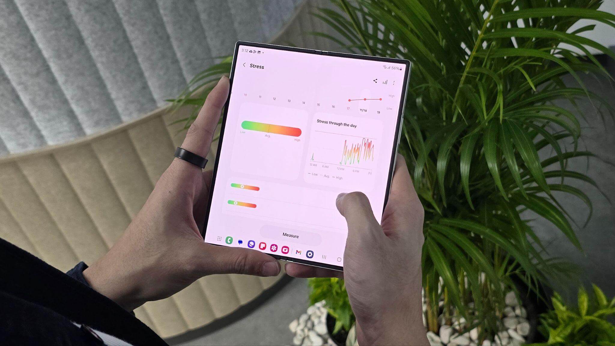 Track dan kelola stress level kamu pakai Galaxy Ring dan insight yang menyeluruh di Samsung Health