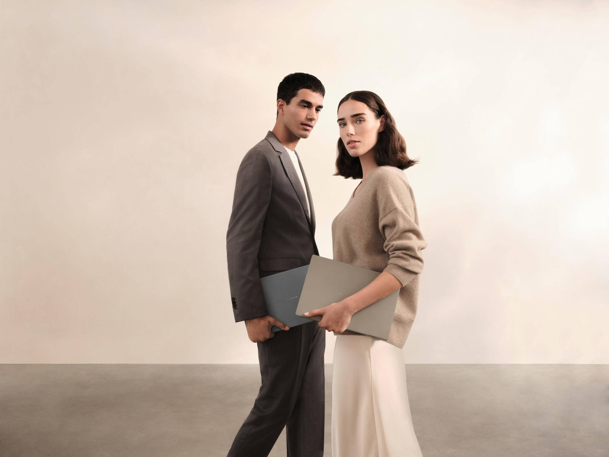 Desain stylish, menjadi laptop ASUS Zenbook A14 ini cocok untuk banyak pengguna.