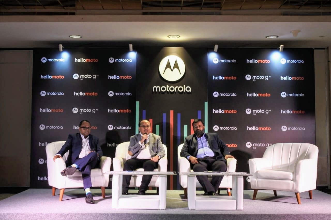 Kiri-Kanan: Mahes Alanthat, Regional Director - GTAP, Motorola APAC. Bagus Prasetyo, Country Head, Motorola Indonesia. Shivam Ranjan, Marketing Head, Motorola Asia Pacific
