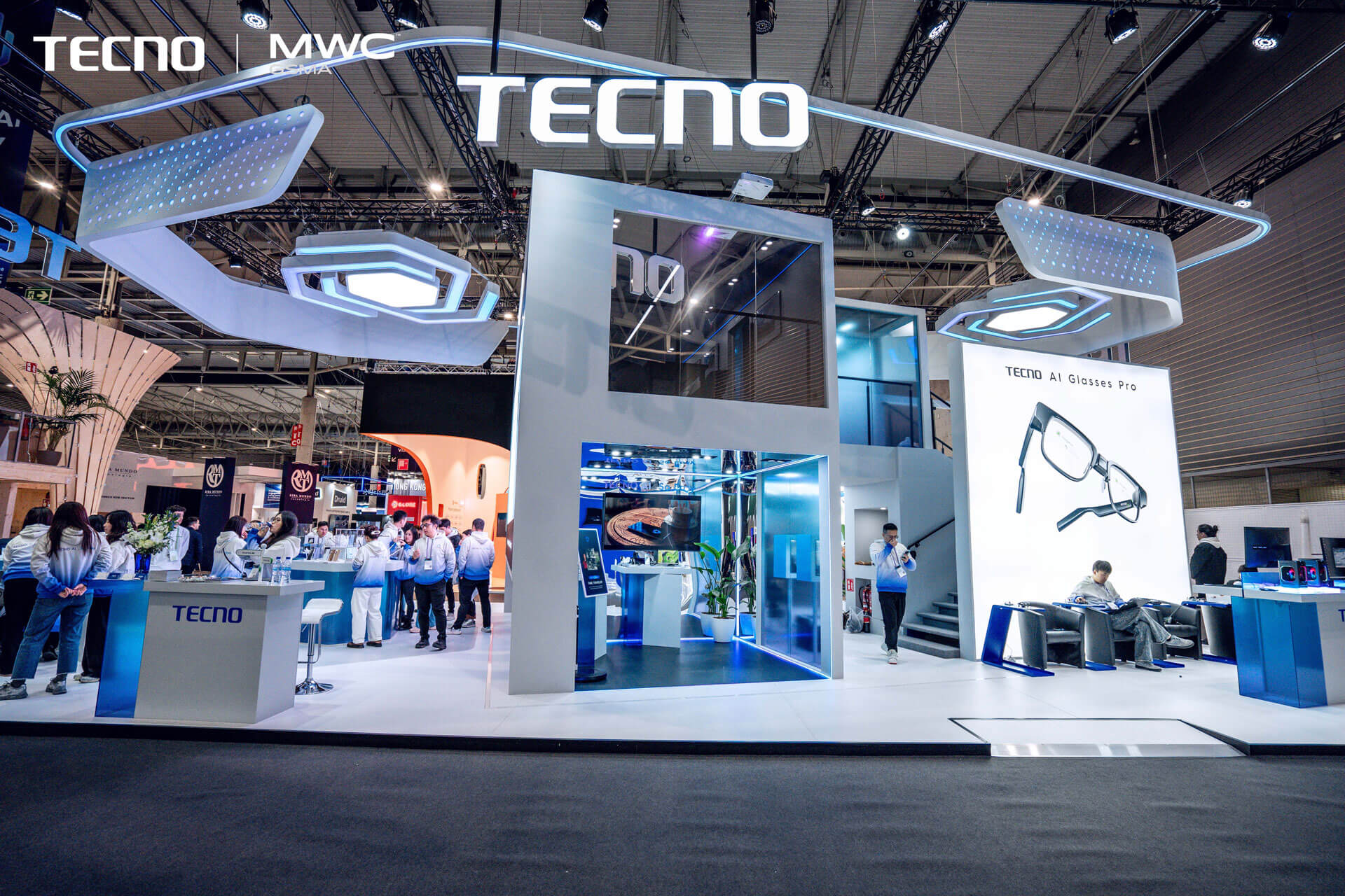 Konsep-konsep inovatif dan teknologi terkini dari TECNO memberikan gambaran tentang gaya hidup dan teknologi di masa depan.