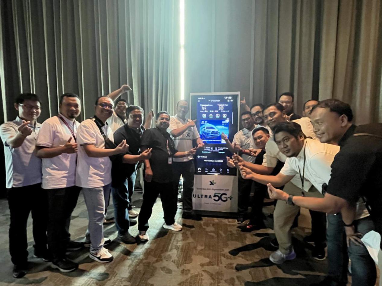 Gambar 3: Uji kecepatan di lokasi peluncuran komersial XL Ultra 5G+ di Surabaya